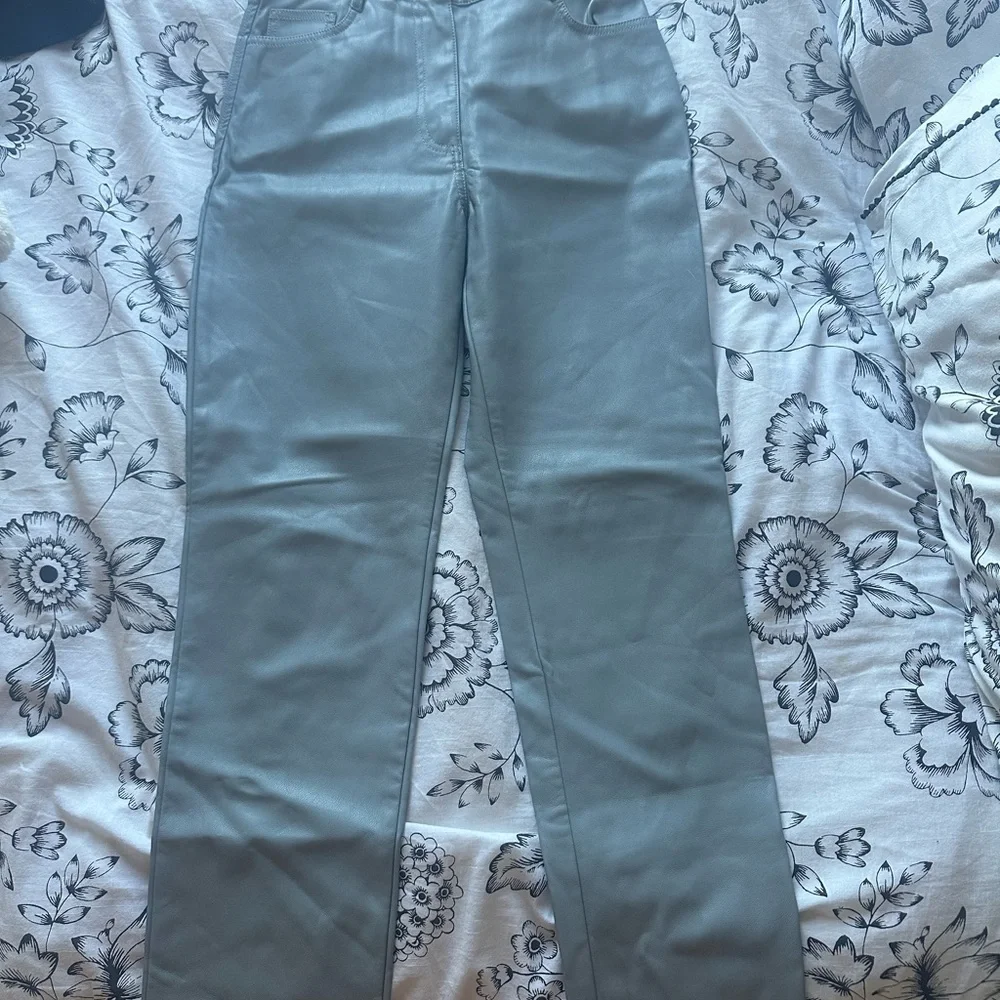 OAK + FORT Women's Straight Leg Pants - Gray and Tan - Picture 4 of 4
